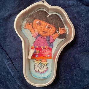 2003 Wilton Cake Pan Dora the Explorer